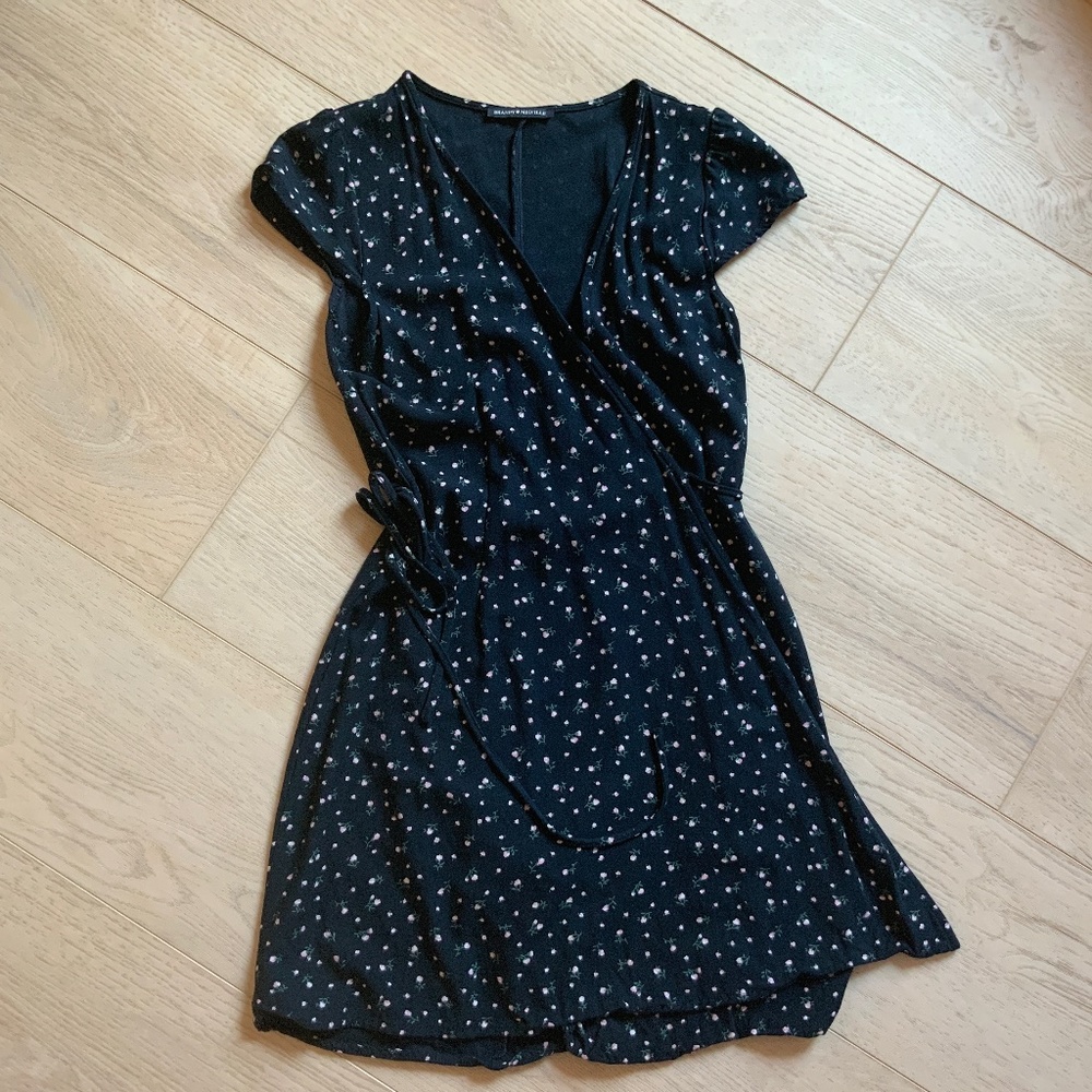 Brandy Melville Navy Wrap Dress XS/S